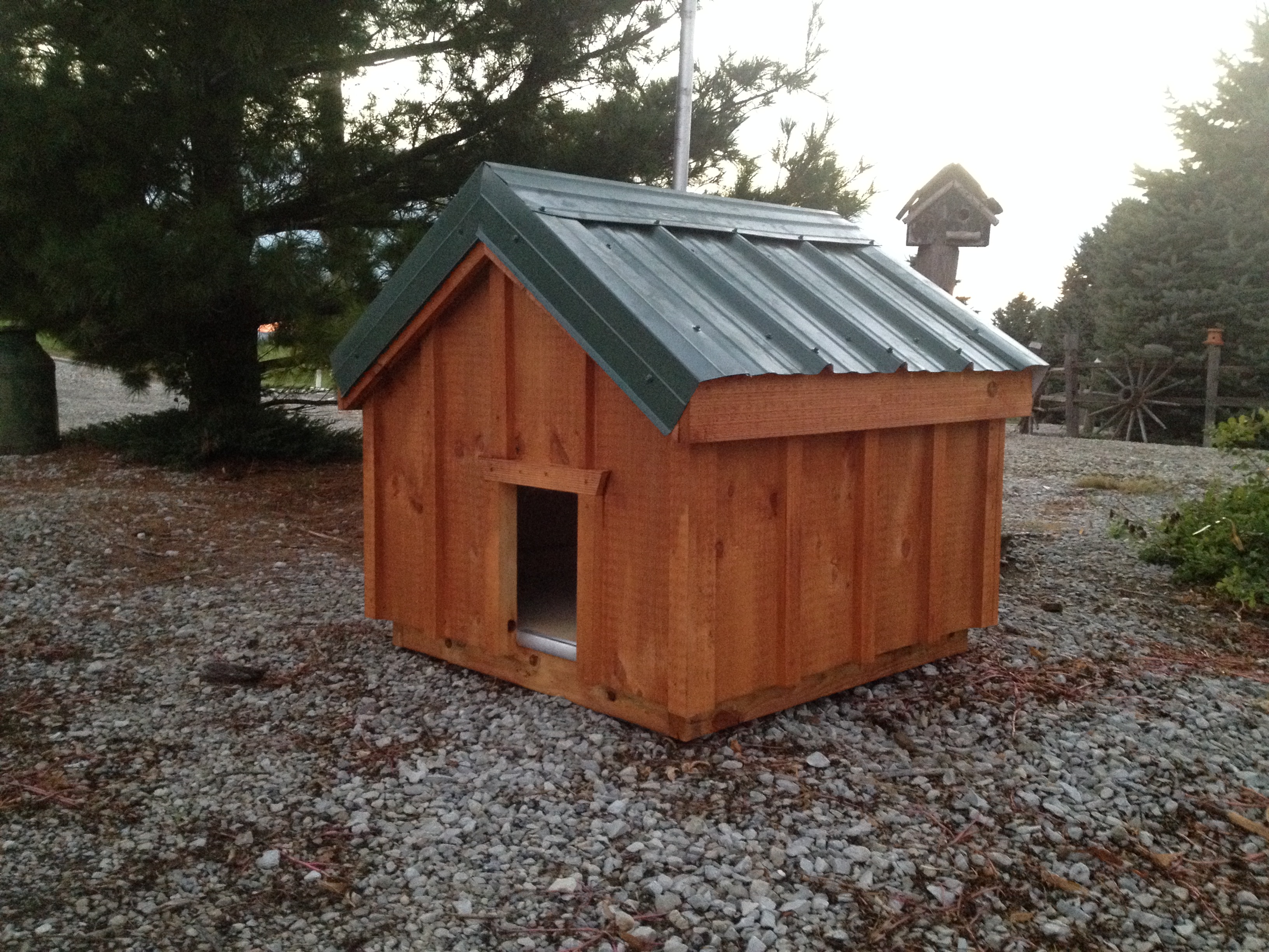 large-dog-house-amish-built-chicken-coops