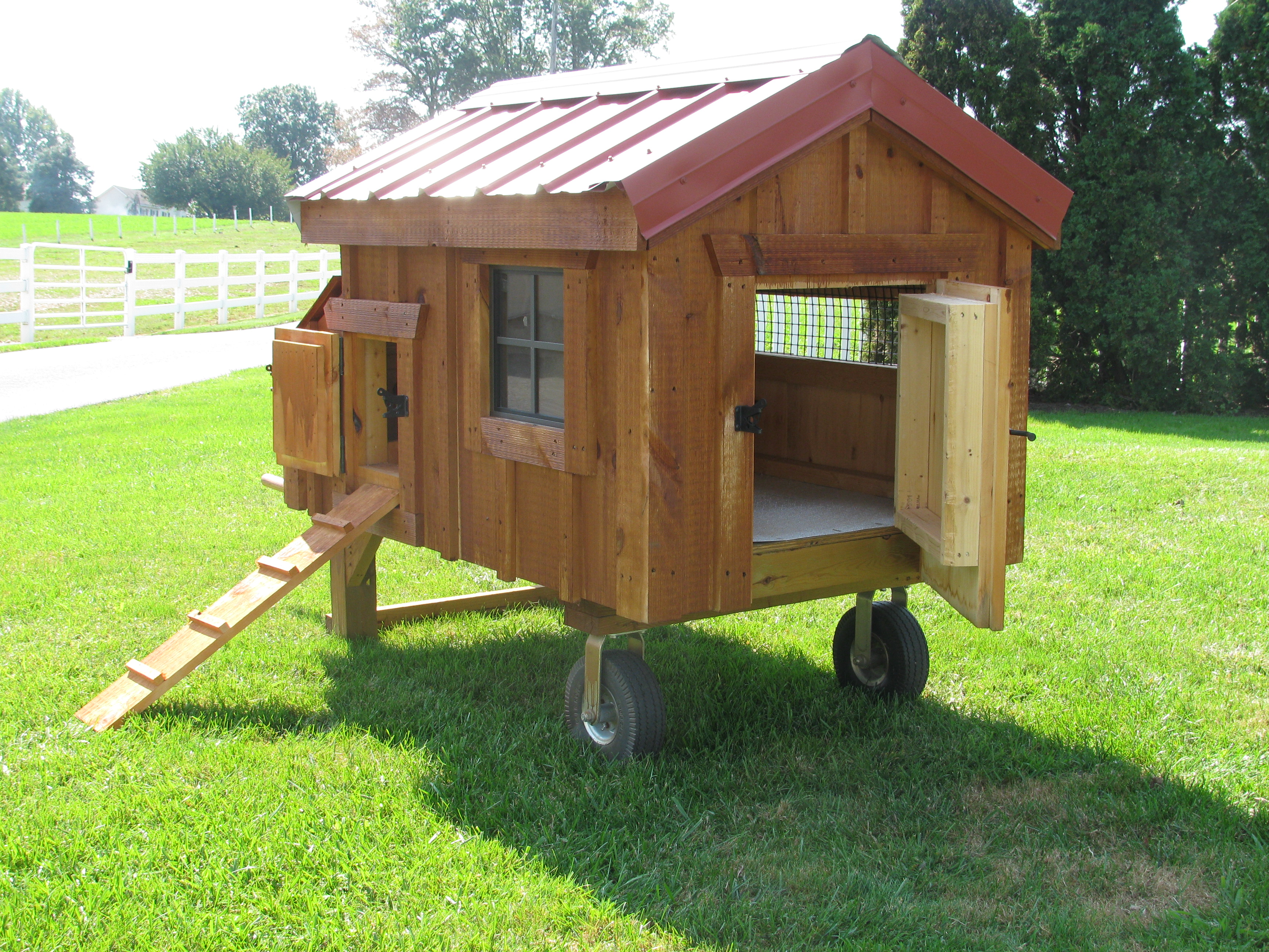 3x5 Wheelbarrow Chicken Coop - IMG 1069